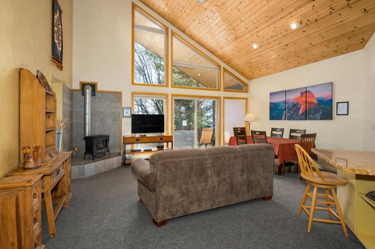 Falcons Nest Yosemite West Exterior photo